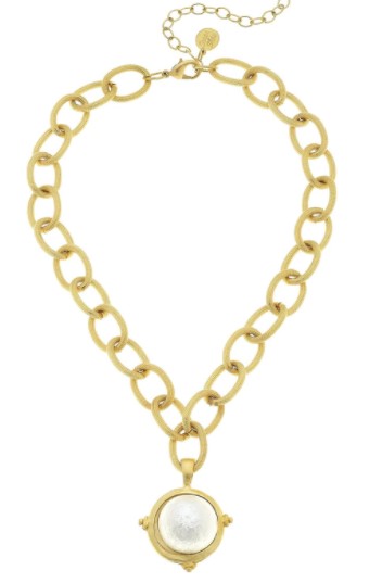 Cotton Pearl Cab Necklace